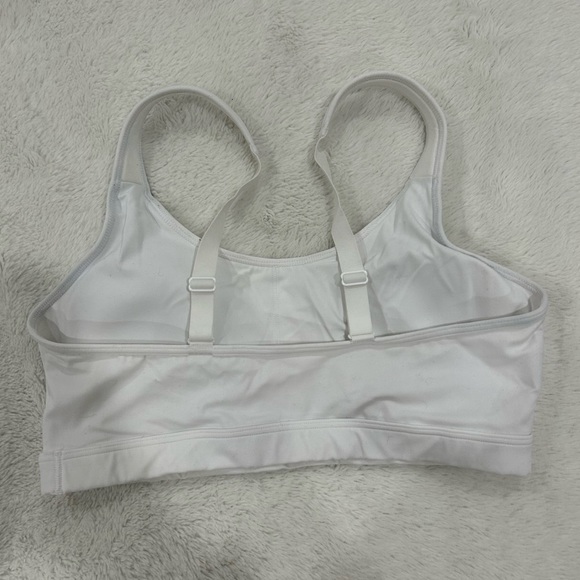 Gymshark- Scoop Neck Sports Bra - Picture 4 of 4